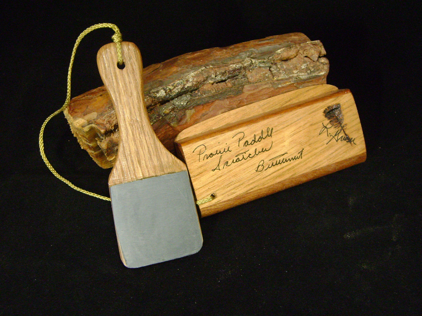 Butternut Box and Mahogany Slate Paddle Scratcher Call